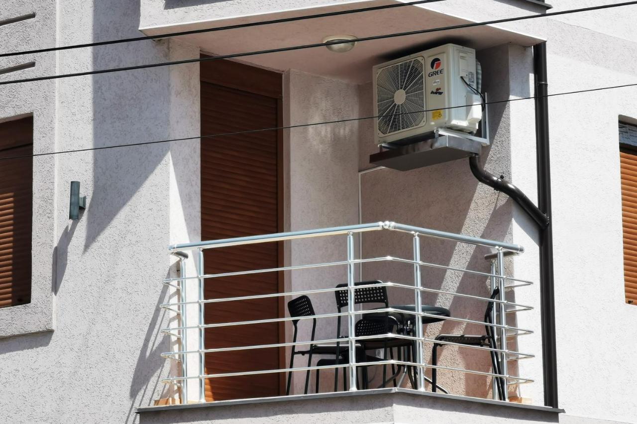 Lux Family Apartment Vidanovic Pirot Eksteriør billede
